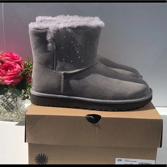 UGG Classic UGG Gem Mini Boots - Picture 7 of 10